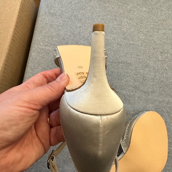 Silver high heels - Picture 5 of 8